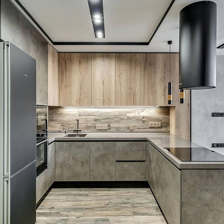 Фото п-образная под бетон древесная двухцветная темная кухня с пластиковыми фасадами в стиле Лофт и в стиле Минимализм с кварцевой столешницей